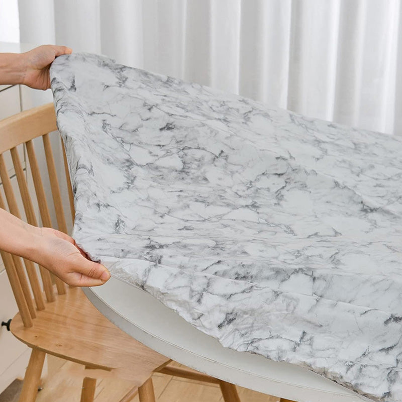 Table runner — timeless elegance and reliable protection