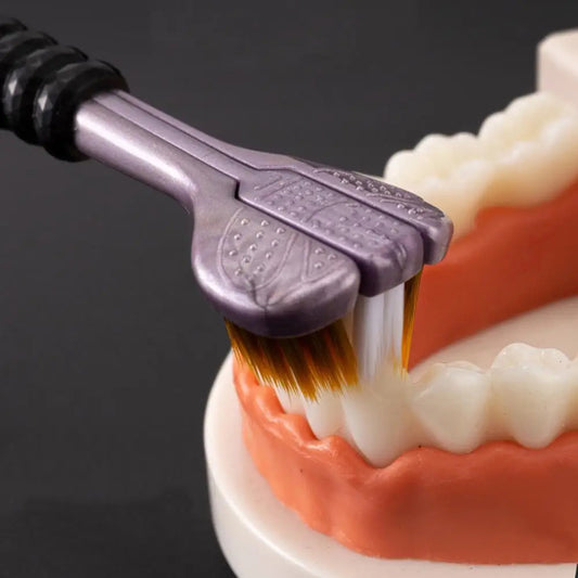 3-Sided Toothbrush – gentle yet thorough cleaning