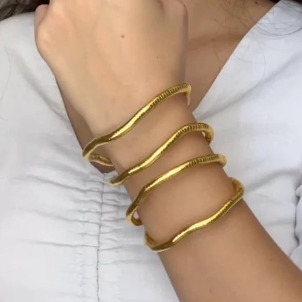 Flexible jewelry piece — stylish comfort all day long