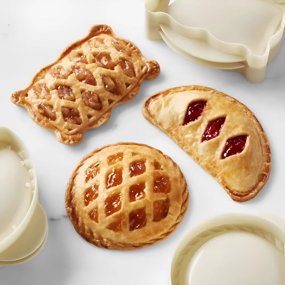 Set of Seasonal Hand Pie Molds – Foldable Plastic Molds for Easy Baking