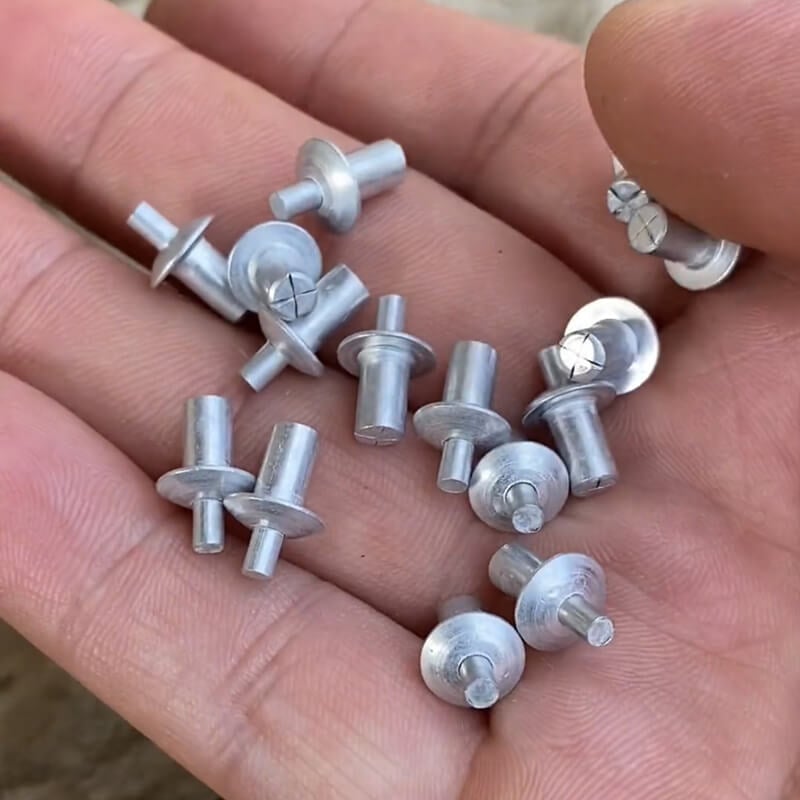AlumaGrip™ — Instant, Rustproof Tool-Free Rivets