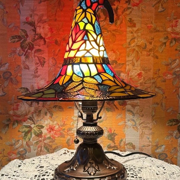 Lead Glass Table Lamp — Enchanting Light for Feel-Good Moments