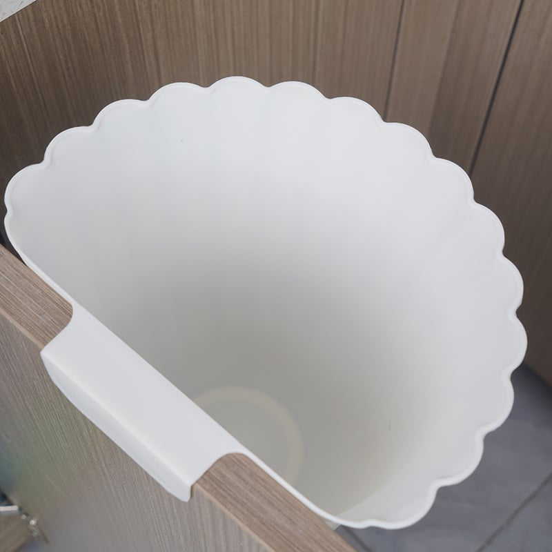 Hanging Trash Can – Space-Saving Kitchen Bin with Clip Design