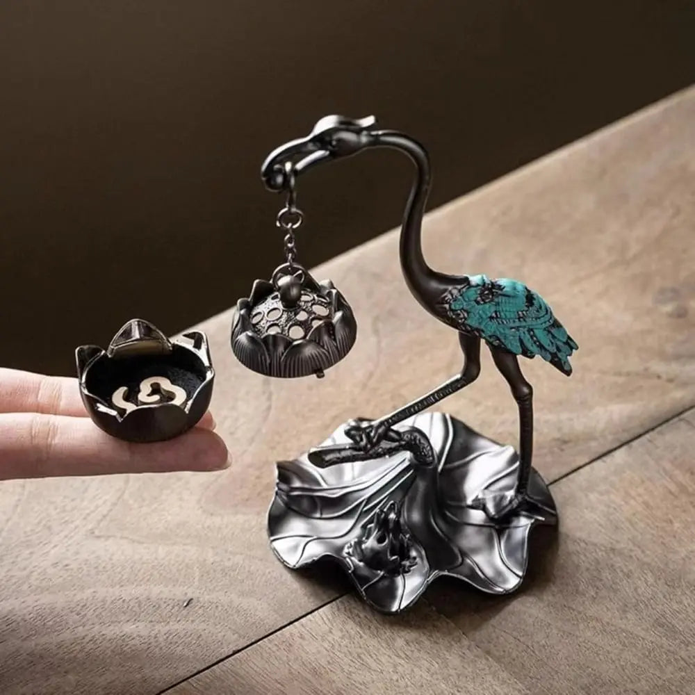 Lotus Crane Decoration & Aroma Diffuser – For Relaxed Senses & Warm Ambience