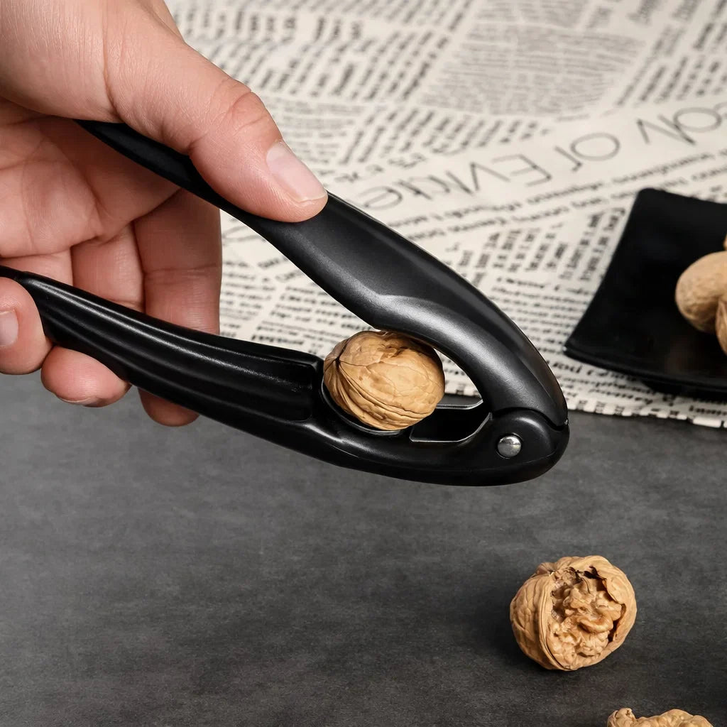 Nussschäler für Kastanien und harte Nüsse – sicher und kraftsparend