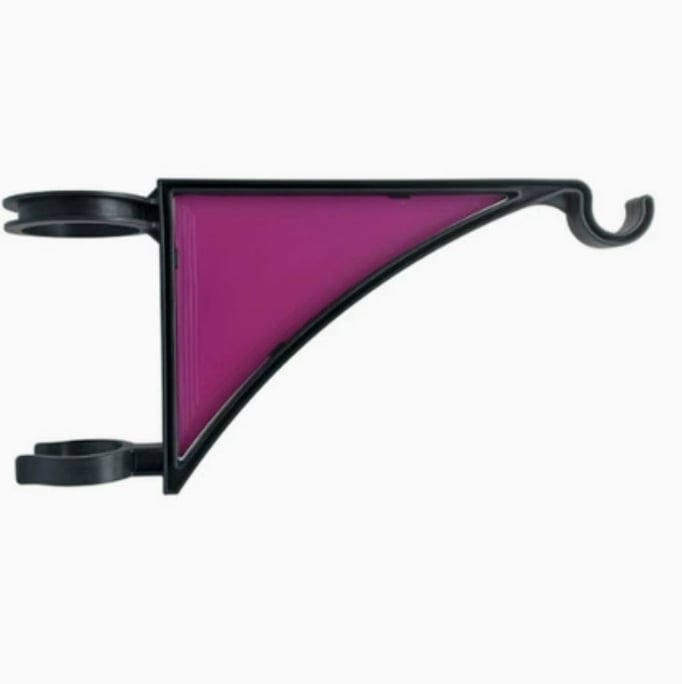 Plant hanger for fence post — Tool-free outdoor plant holder