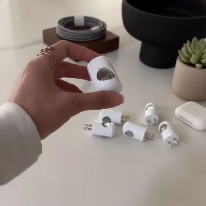 Socket Night Light – Turn Outlets into Soft Glow Spots