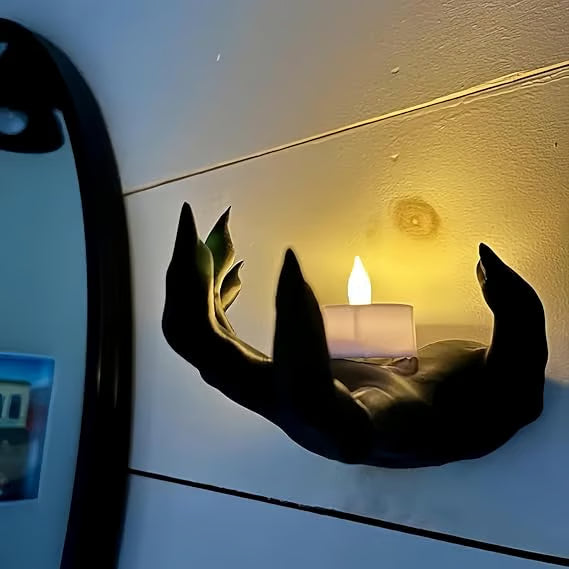 Demon Claw Sculpture — Eerie Eye-Catcher for Dark Rooms