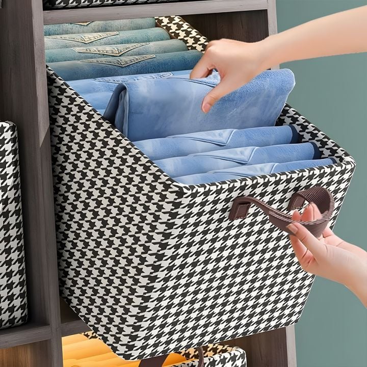 Foldable Dress Organizer — Quickly Folded When Not in Use