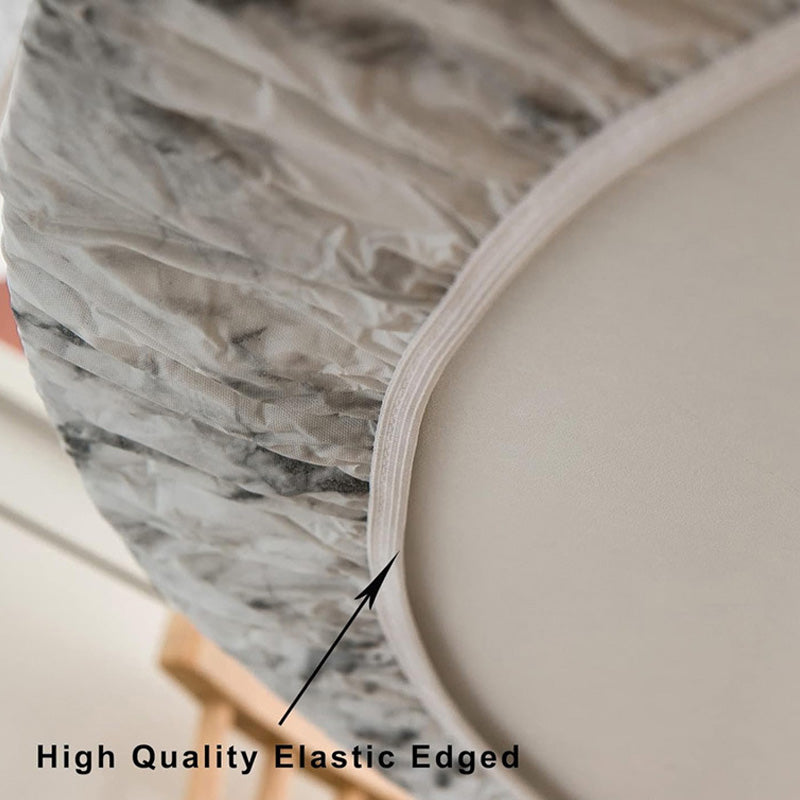 Table runner — timeless elegance and reliable protection