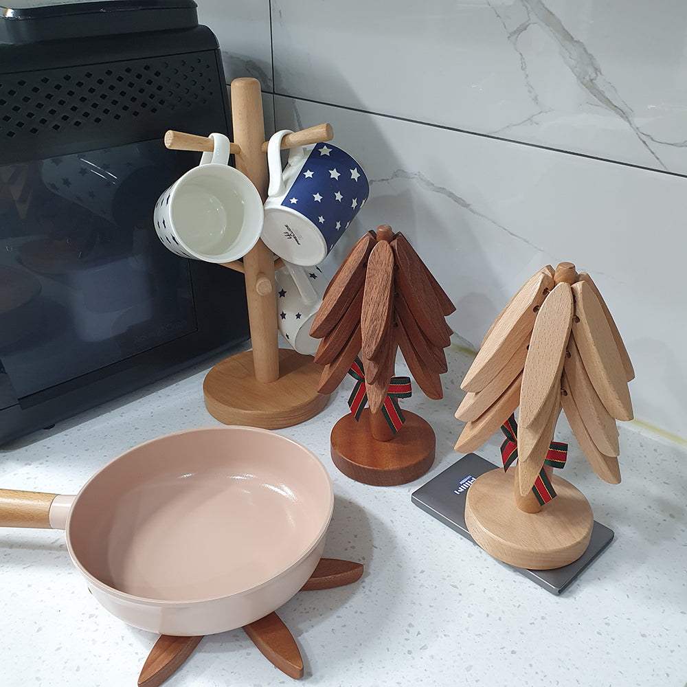 Coasters made of walnut wood — stylishly and effectively protects furniture