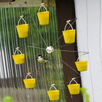 Drehbare Futterstelle für Vögel – Stilvoller Gartenakzent