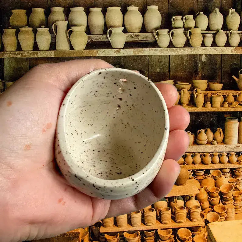 1+1 Gratis | Keramik-Kräuterstreuer mit rustikalem Handwerkscharme