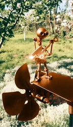 Metall-Windmühle „Rockband“ – Lebendige Gartenschmuck mit Charakter