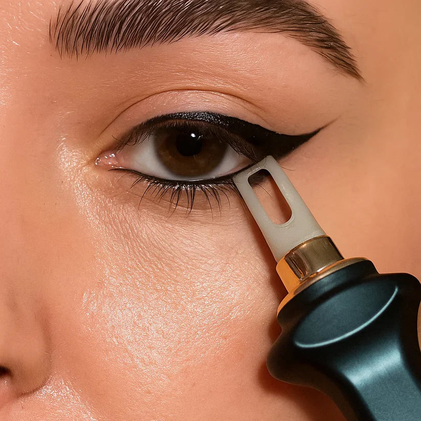 Precision Eyeliner Tool with Long-Lasting Waterproof Gel