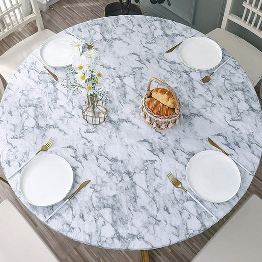 Table runner — timeless elegance and reliable protection