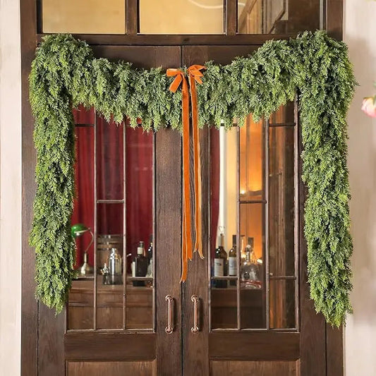 Garland of Rubber Leaves — Natural Warmth and Lasting Charm