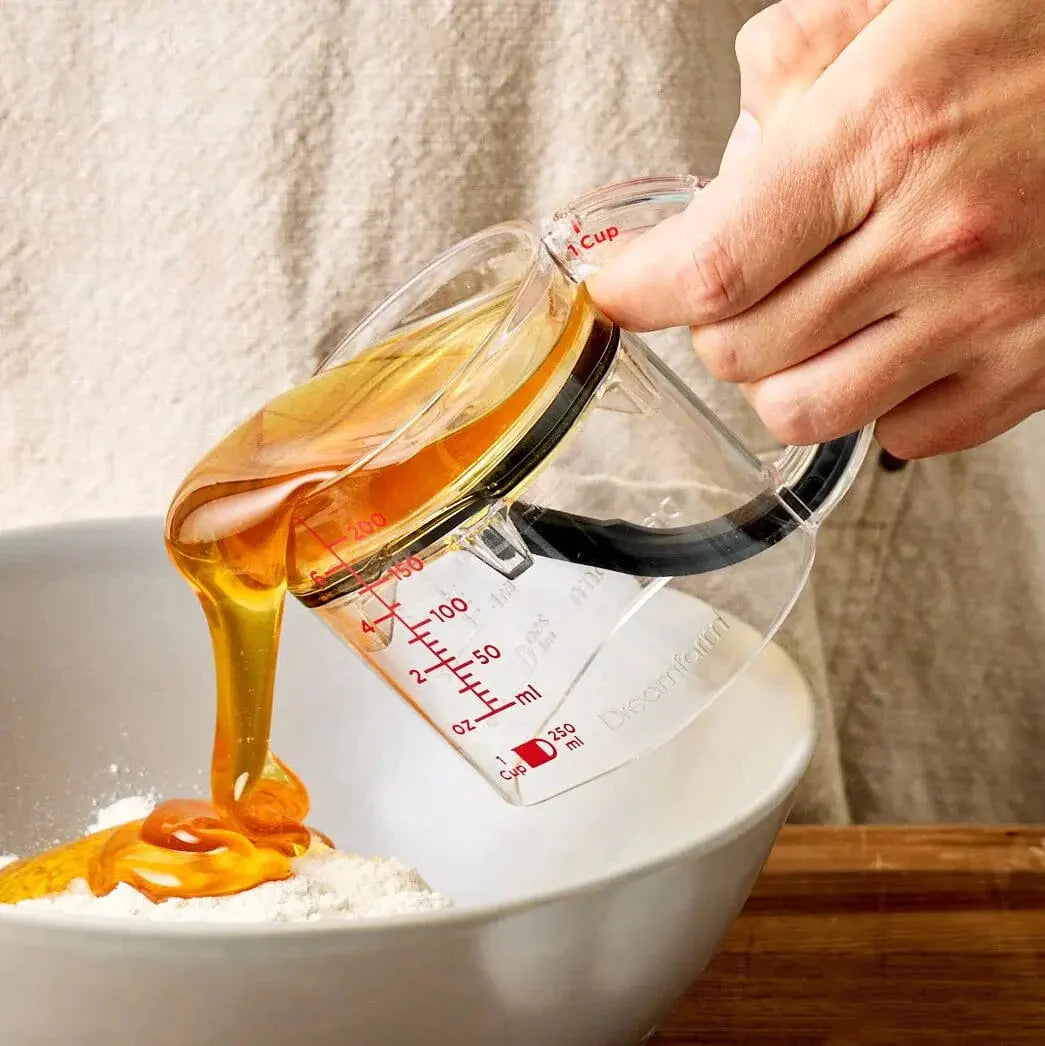 Multifunktionaler Messbecher — Mit Hebeboden für präzises Messen Mivoza Deutschland