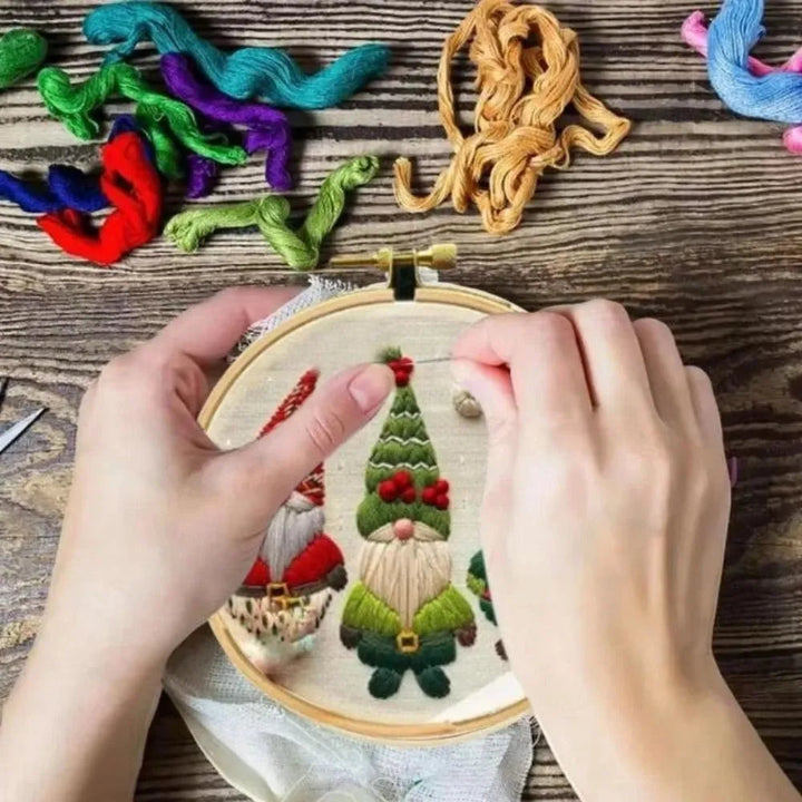 Christmas Gnome Embroidery Kit – Beginner-Friendly DIY Holiday Craft for Tree Ornaments & Décor