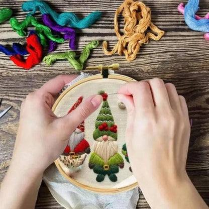 Christmas Gnome Embroidery Kit – Beginner-Friendly DIY Holiday Craft for Tree Ornaments & Décor